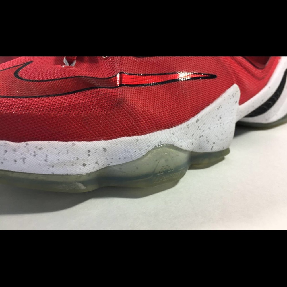 Lebron 13 University Red Men’s size 10.5 - Picture 3 of 7